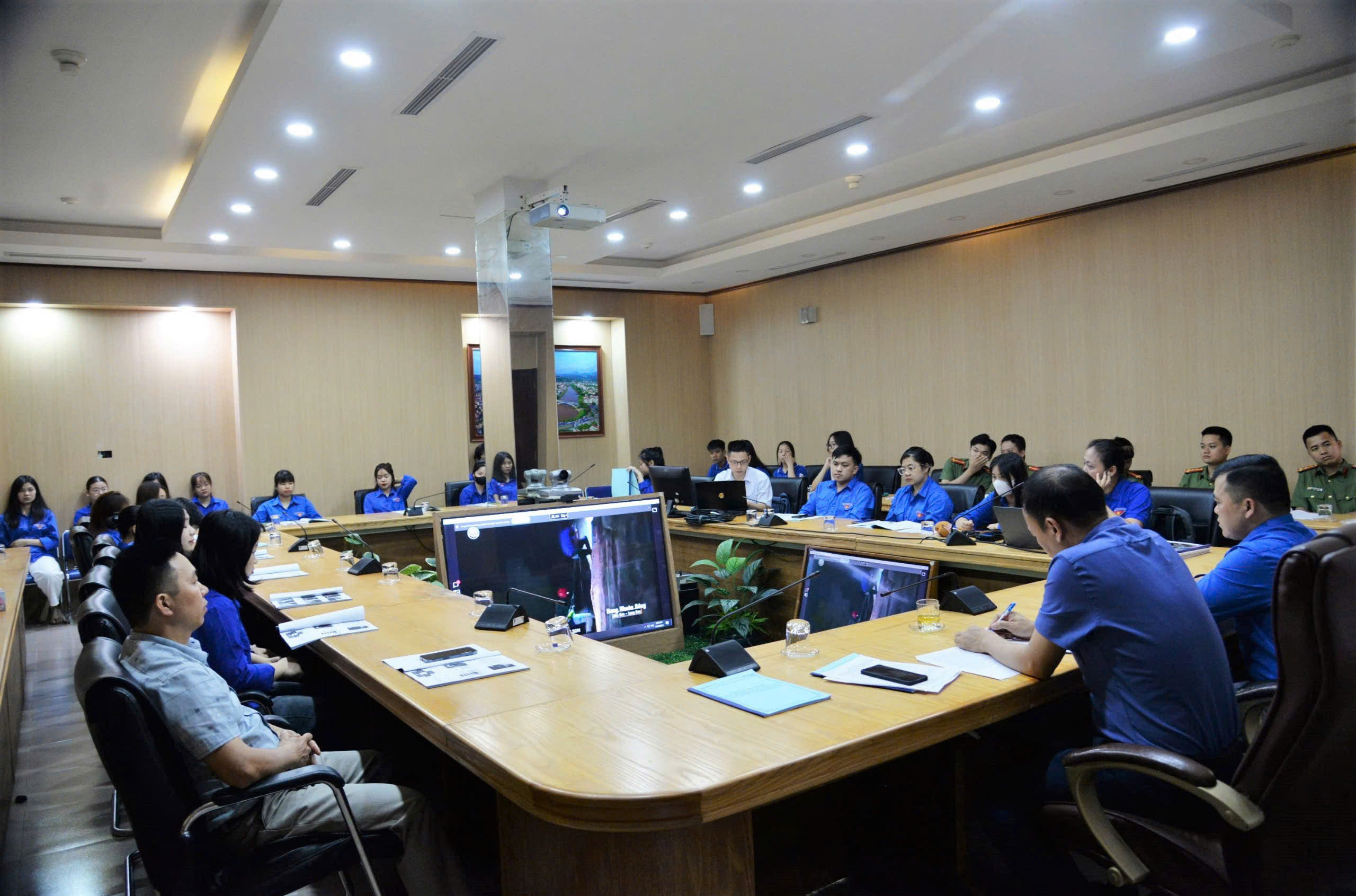 Hệ thống trực tuyến vận hành chạy thử kết nối các điểm cầu huyện xã tỉnh Lạng Sơn