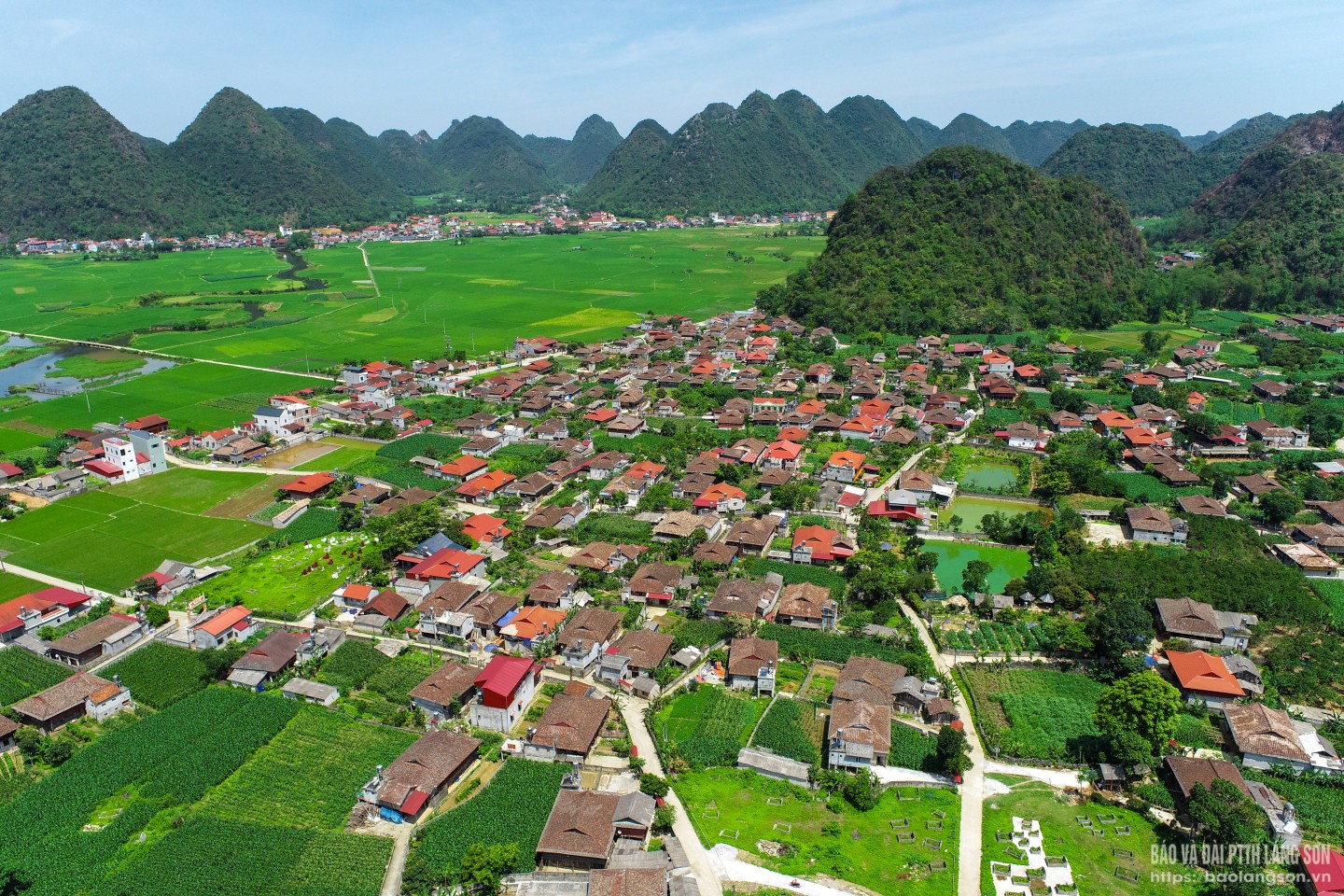 Làng văn hóa du lịch cộng đồng Quỳnh Sơn