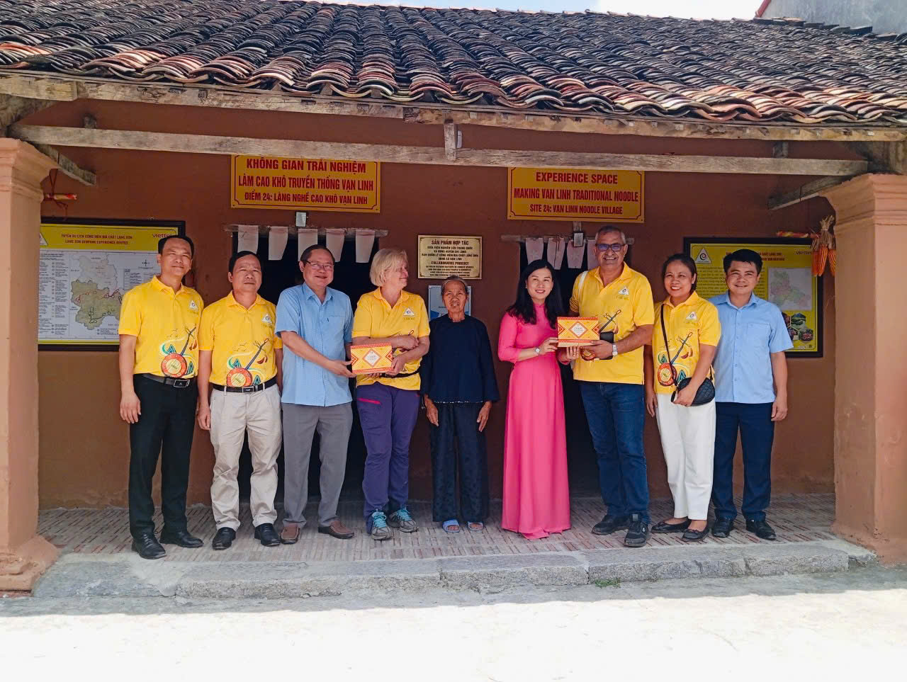 Chuyên gia UNESCO khảo sát thực địa các điểm di sản địa chất tại Lạng Sơn
