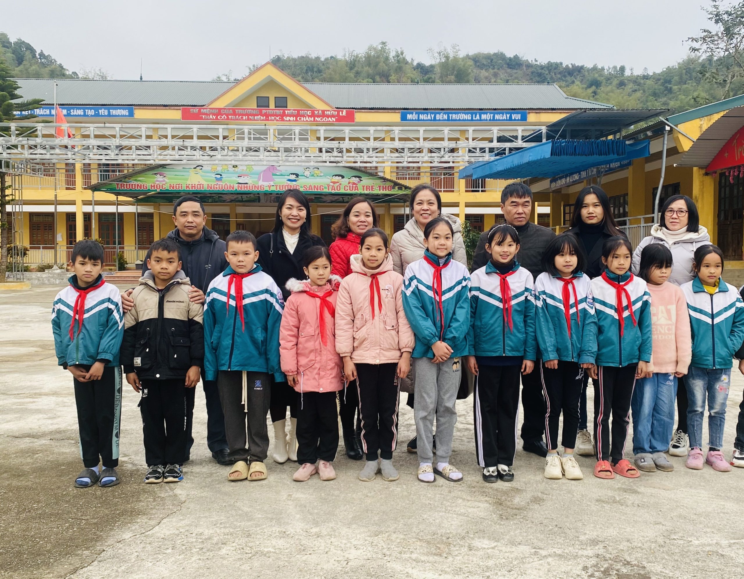 Ban Quản lý CVĐC Lạng Sơn thăm làm việc với Trường Hữu Lễ Văn Quan