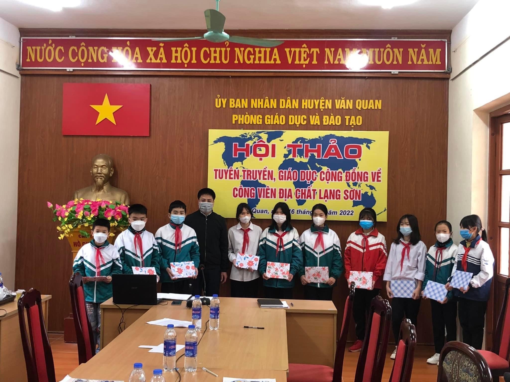 Học sinh huyện Văn Quan tham dự Hội thảo tuyên truyền Công viên địa chất Lạng Sơn