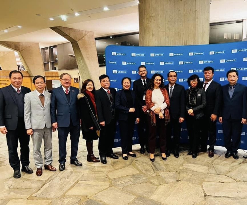Đoàn công tác tỉnh Lạng Sơn làm việc với Tổ chức UNESCO tại Pháp
