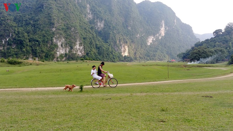 Phong cảnh thiên nhiên kỳ vĩ tại thảo nguyên Đồng Lâm Hữu Liên
