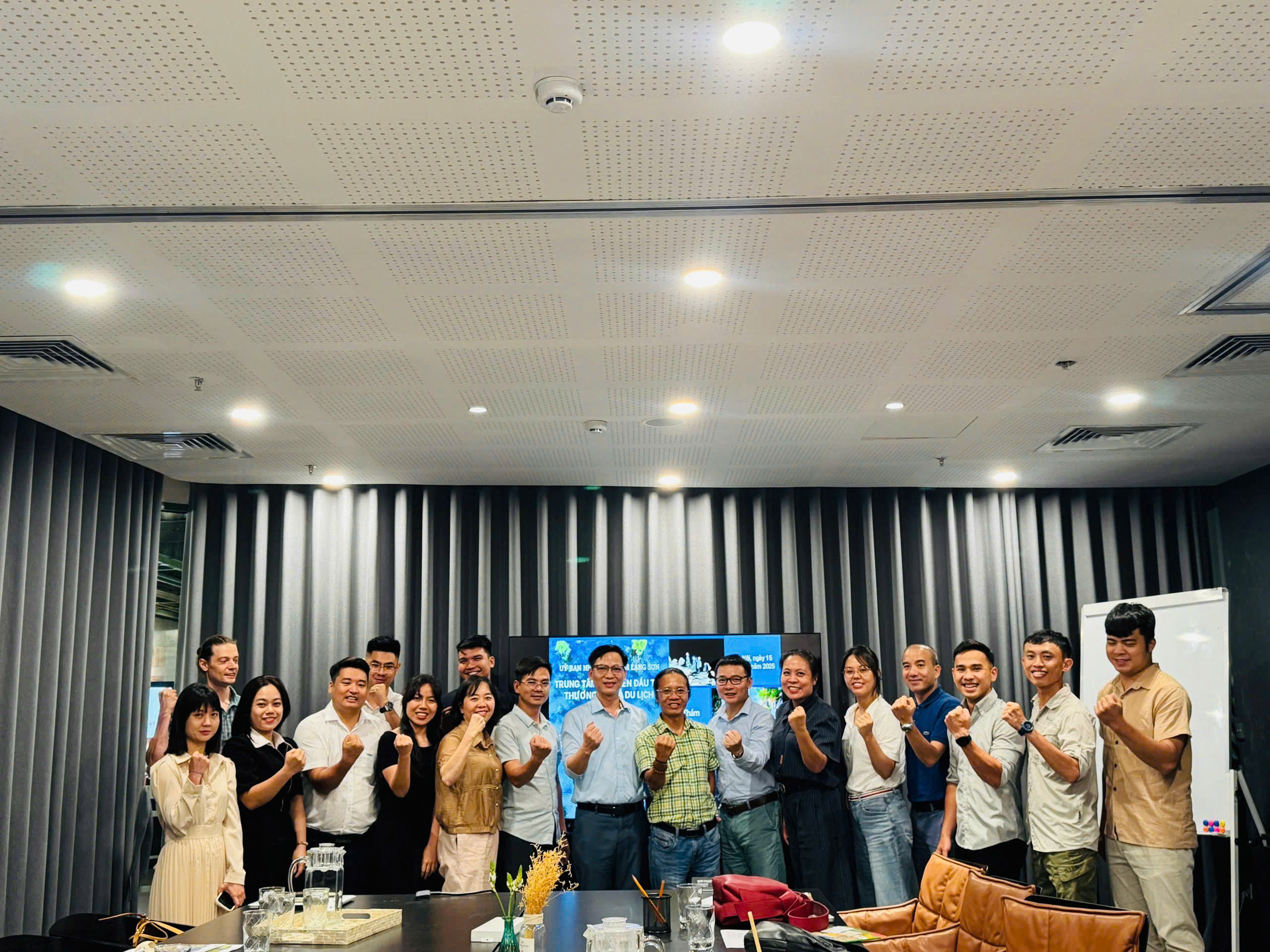 Phát triển sản phẩm du lịch và đào tạo nguồn nhân lực du lịch Lạng Sơn